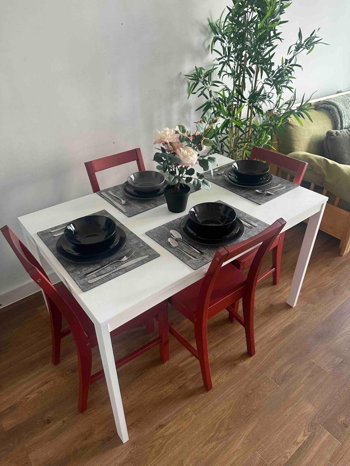Entire 2 Bedroom Flat Londra Esterno foto